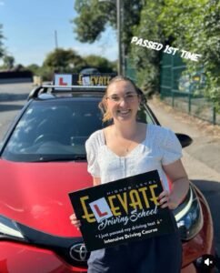 Female student passed automatic driving test: results from a semi intensive driving course.